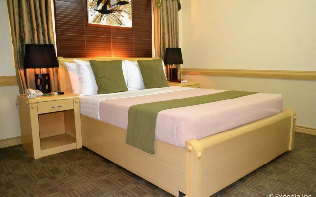 Phela Grande Residences