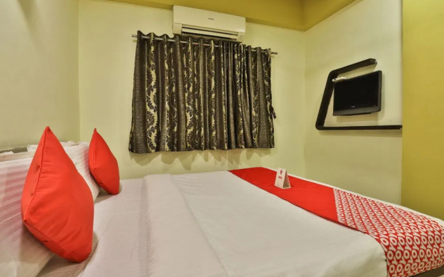 Hotel Santro By OYO Rooms