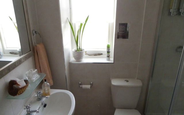 Maison Dieu Guest House