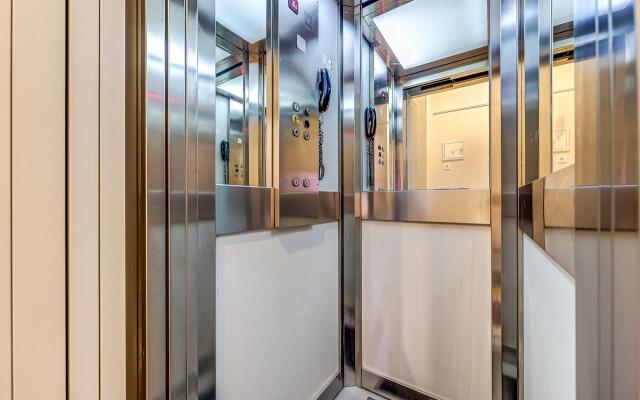 Апартаменты на Малой Конюшенной