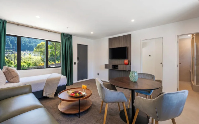 Luxe Suites and Apartments