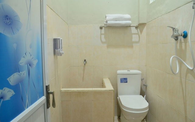The So Hotel by Oyo Rooms – Bathroom – Batukaras