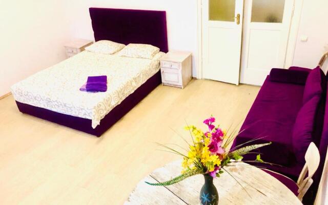 Anna Apartments