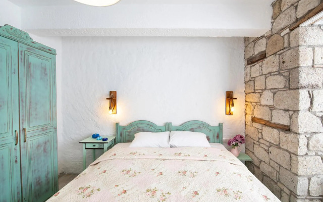 Monat Otel Alacati