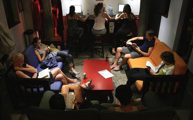 Oasis Backpackers Hostel Granada
