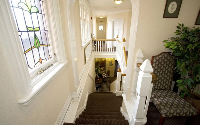 The Carre Arms Hotel