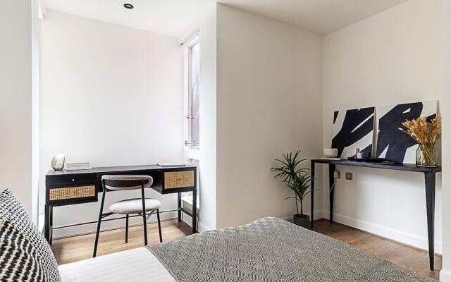 Stylish and Sleek East London Retreat