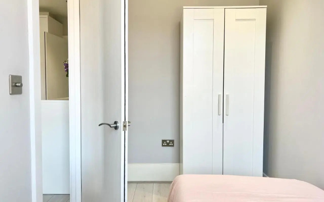 2 Bedroom Apartment in South Hampstead