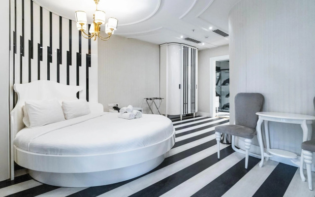 Golden Pars Hotel