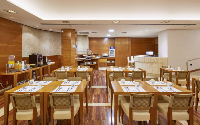 Hotel Exe Mitre