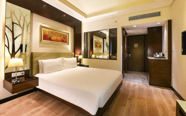 DoubleTree by Hilton Gurugram Baani Square