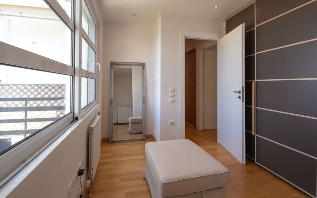 Rhea - Glyfada Sea View Apartment