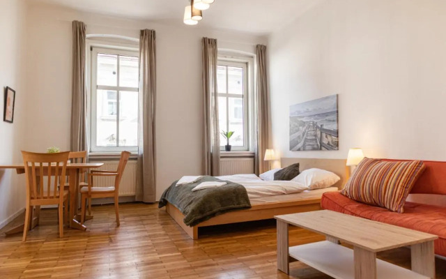 Simple Apartment near Wiener Stadthalle