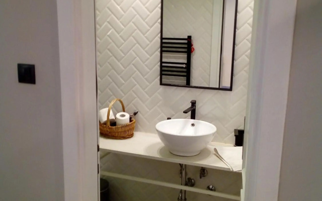 Agias Sofias Square Stunning suite