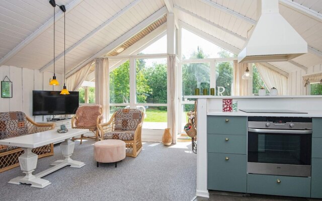 6 Person Holiday Home in Hemmet