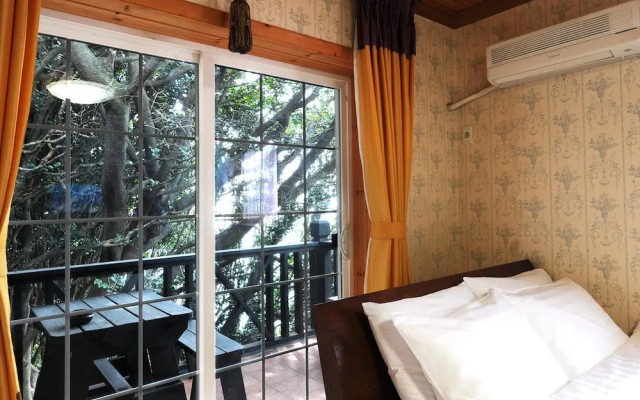 Geoje Floria Pension
