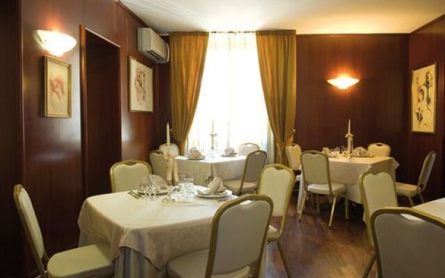 Hotel Taverna Dei Re