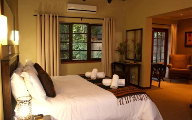 Hotel Numbi and Garden Suites