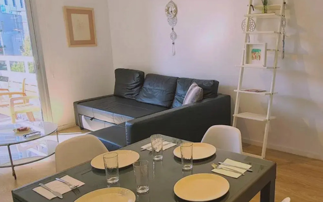 02 LIM - Stay Vivid City Apartment