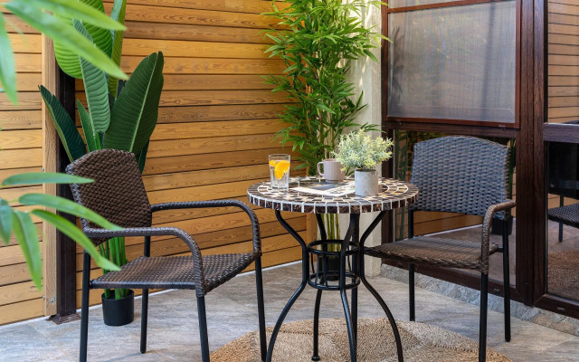 Sandro Palace na Lesnoy (Sandro Pelas)