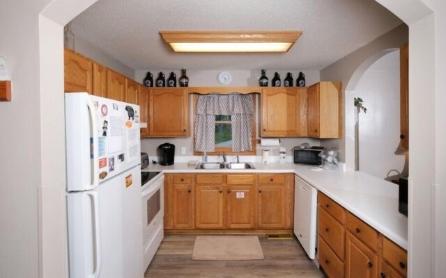 At Last 2 Bedroom Home by RedAwning