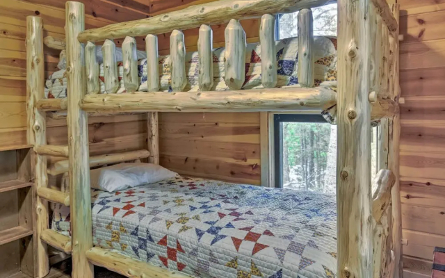 Eagle River Lakefront Retreat w/ Fire Pit & Grill