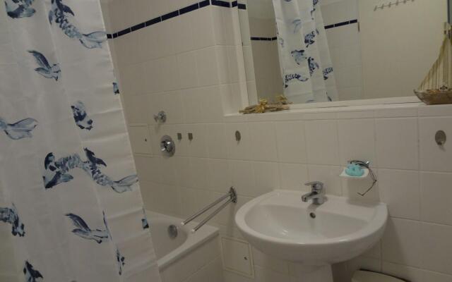 Spacious apartment in Boltenhagen near the beach