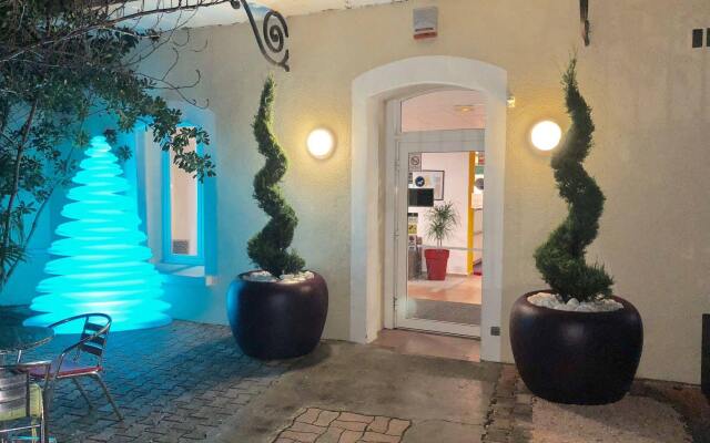 Appart'Hotel Castel Emeraude