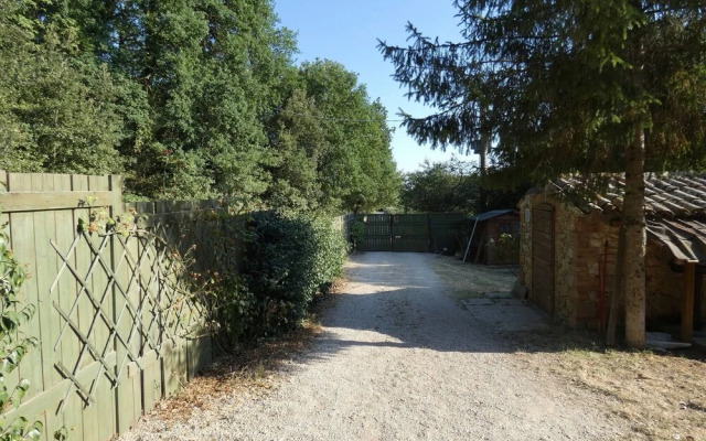 SCAPPO IN UMBRIA,Casale Vallenea