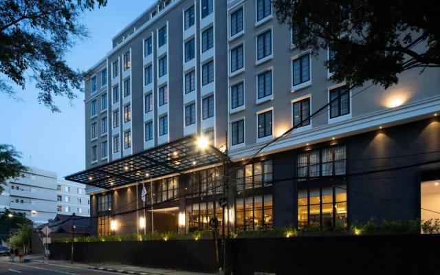 Maia Hotel