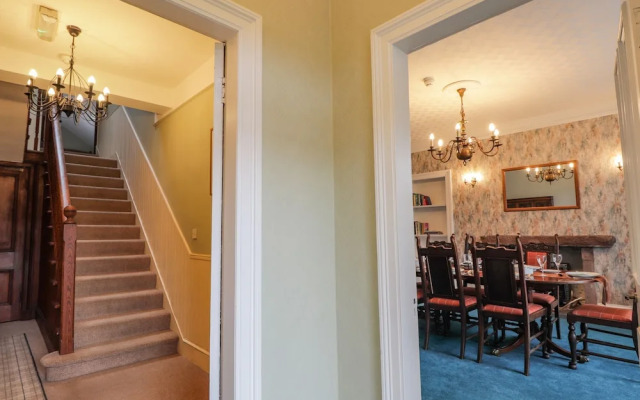 Balloan House