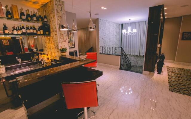 Prado Hotel Business