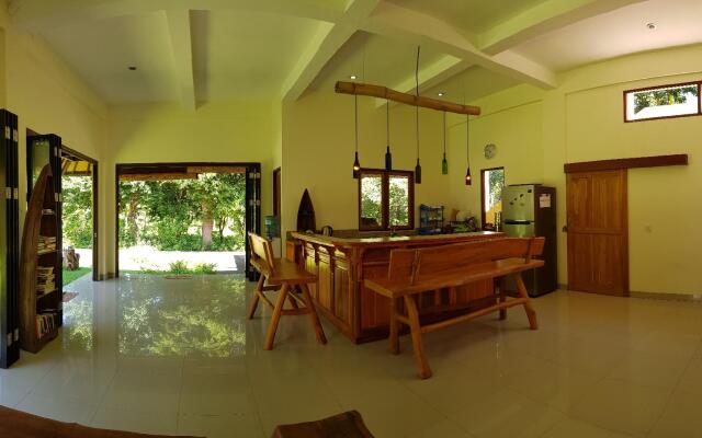 Mango Tree Inn