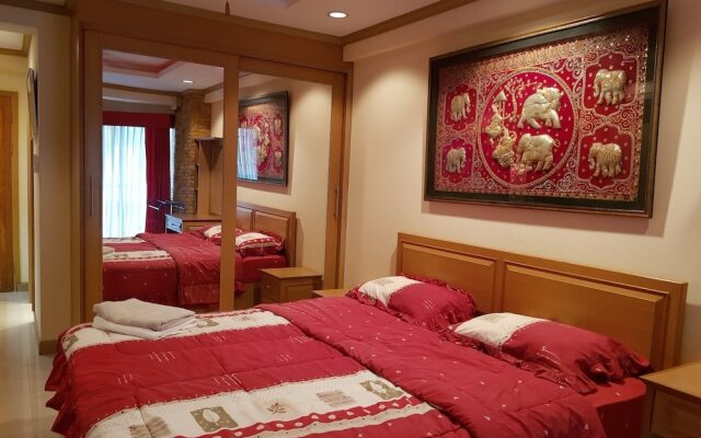 Jomtien Beach Condominium 5th Floor Modern Studio Apartment Pattaya