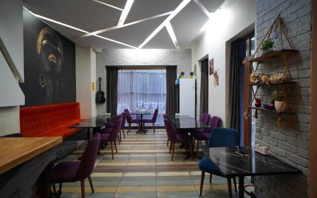 Отель Blue Point