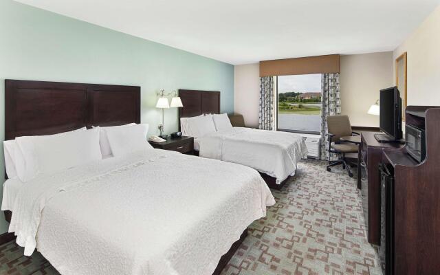 Hampton Inn & Suites Savannah-Airport