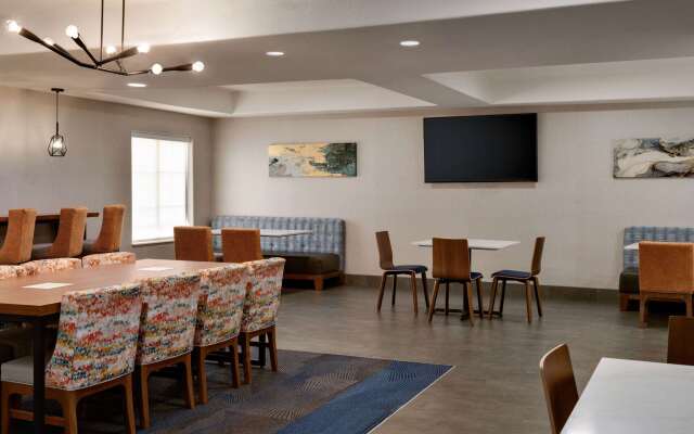 La Quinta Inn & Suites by Wyndham Stephenville