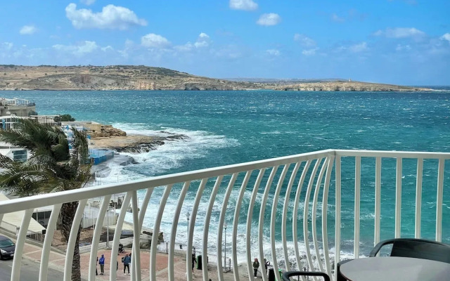 Bugibba Square Seafront LUX Apartments
