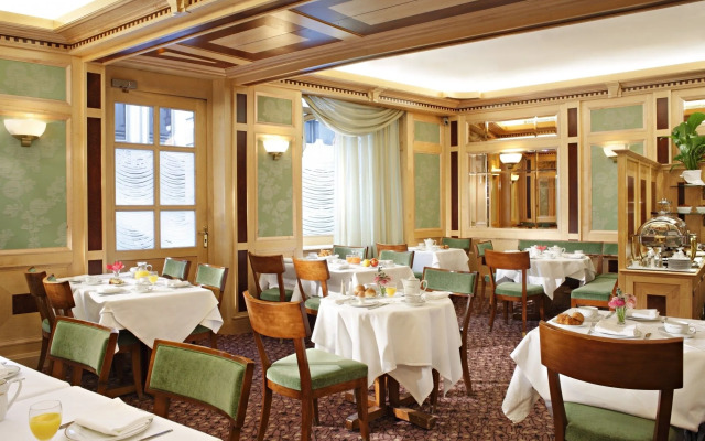 Hotel Rochester Champs Elysees
