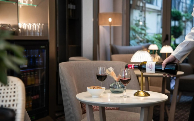 Mercure Paris Montparnasse Raspail