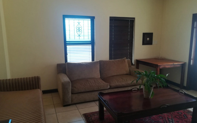 The Moon and Sixpence Garden Guest House