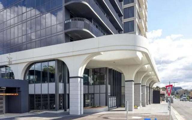 Stylish 1BR Apt in Ivanhoe with Free Parking