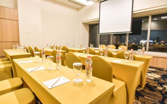 Golden Tulip Essential Tangerang