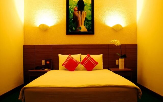 Nhat Quynh 1 Hotel