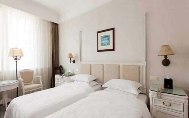 Golden Coast  Lawton Hotel