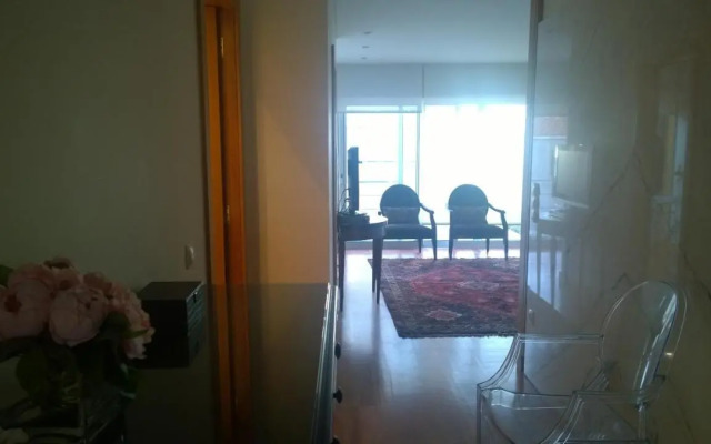 Marginal Luminous Beach Apartment