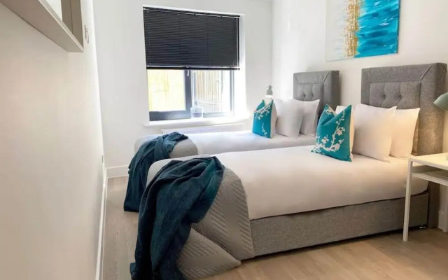 Modern Stylish 2 bedroom 2 Bath Apts.