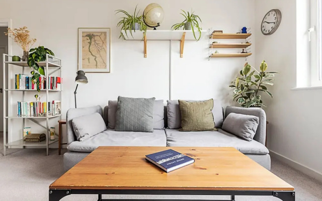 Chic & Modern Dalston Apartment