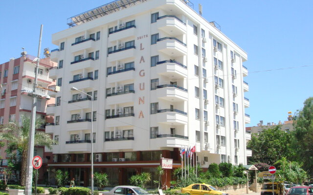 Suite Laguna Hotel