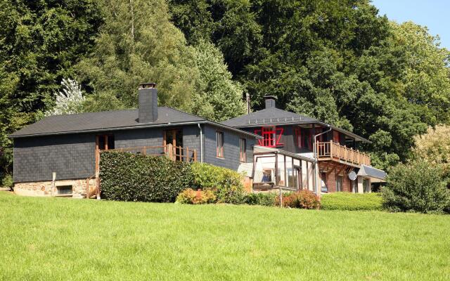 Cottage in Basse Bodeux With Garden